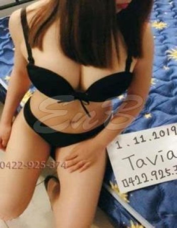Tavia Sexy Female Escort In Victoria
